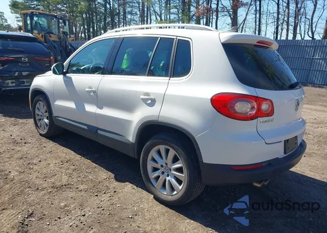 2009 Volkswagen Tiguan Se from USA, damaged, VIN WVGAV75N79W532855